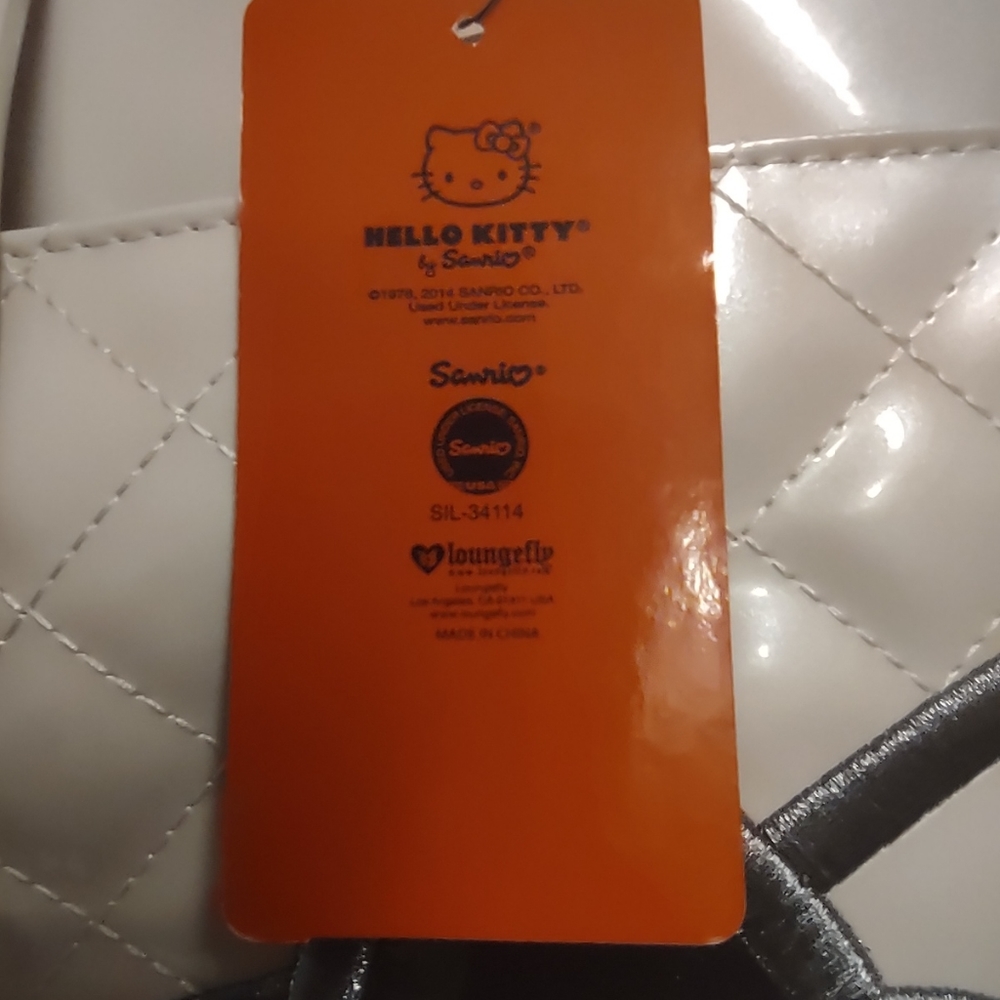 Hello Kitty Quilted Look Peal/white Color NWT - Picture 11 of 16